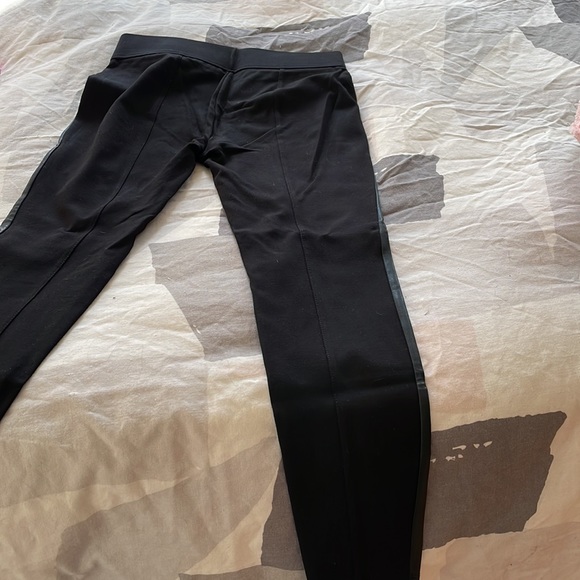 Faux leather pants - Picture 3 of 3